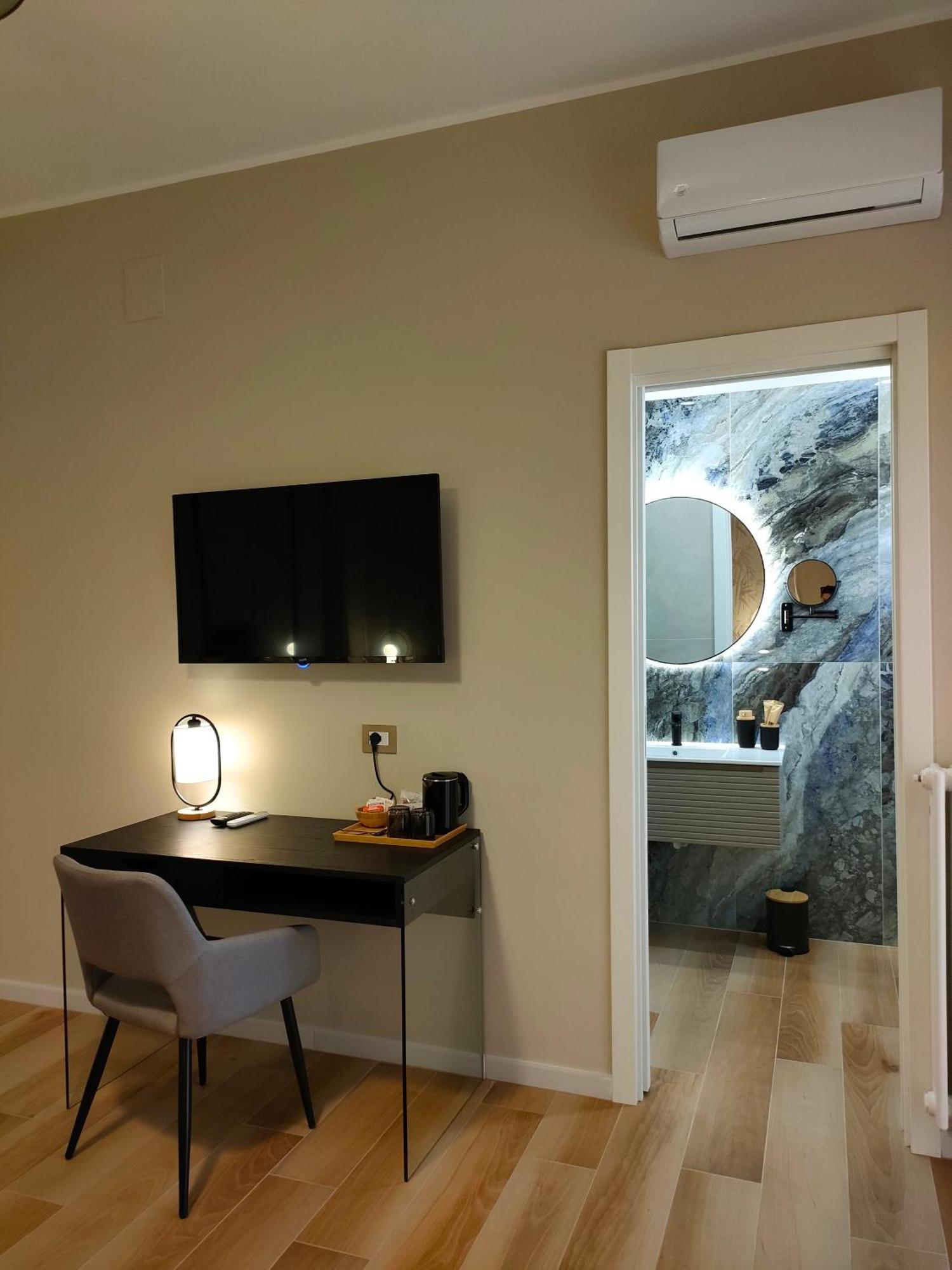 Agape Charme Rooms Бари Екстериор снимка